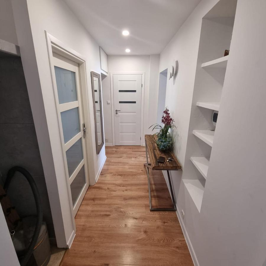 Apartament.Wolnosc Apartman Varsó Kültér fotó
