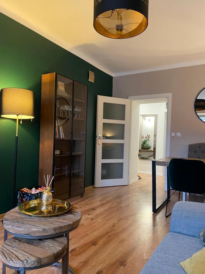 Apartament.Wolnosc Apartman Varsó Kültér fotó